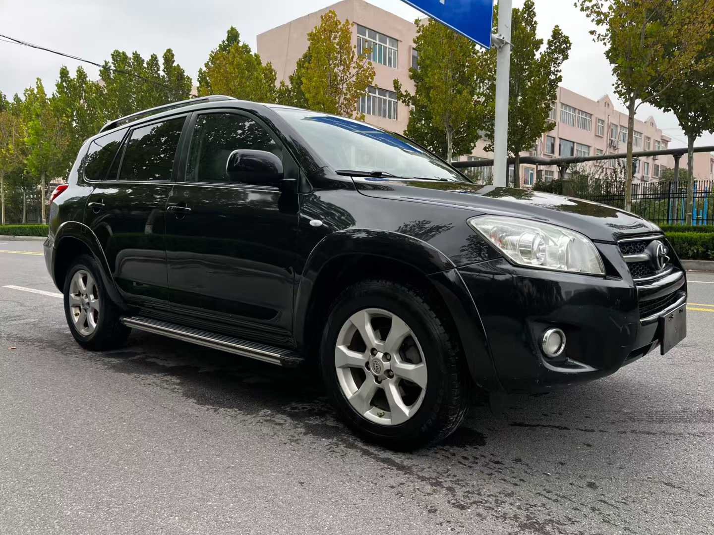 2009 Toyota RAV4 2.0L Automatic Luxury Edition